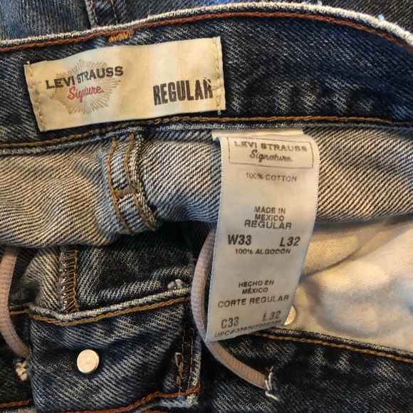 Levi’s Cut-Offs - Picture 2 of 4